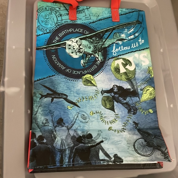 Ohio Trader Joe’s reusable shopping bag, new with tags removed - Picture 4 of 6